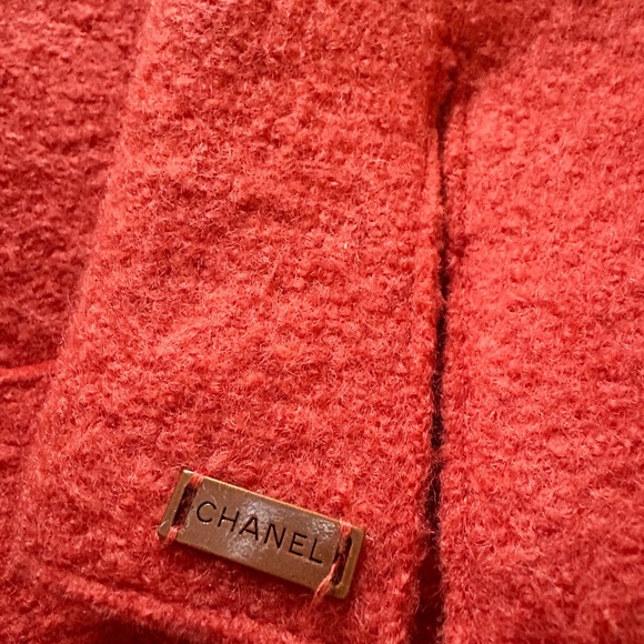 Chanel Wool Blazer with Floral pin - Picture 12 of 13